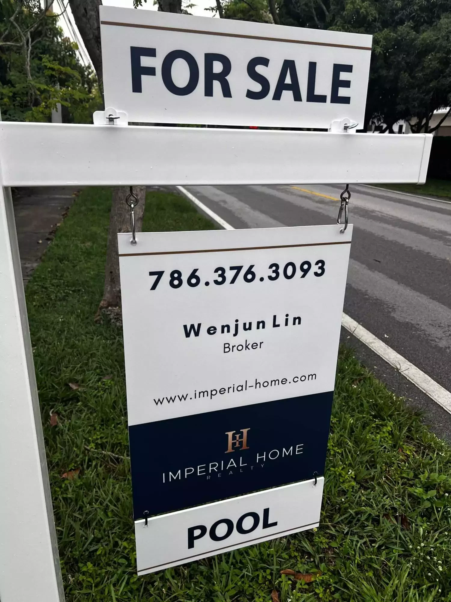 Real Estate Sign Post Systems