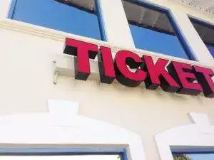 Channel Letters On Raceway