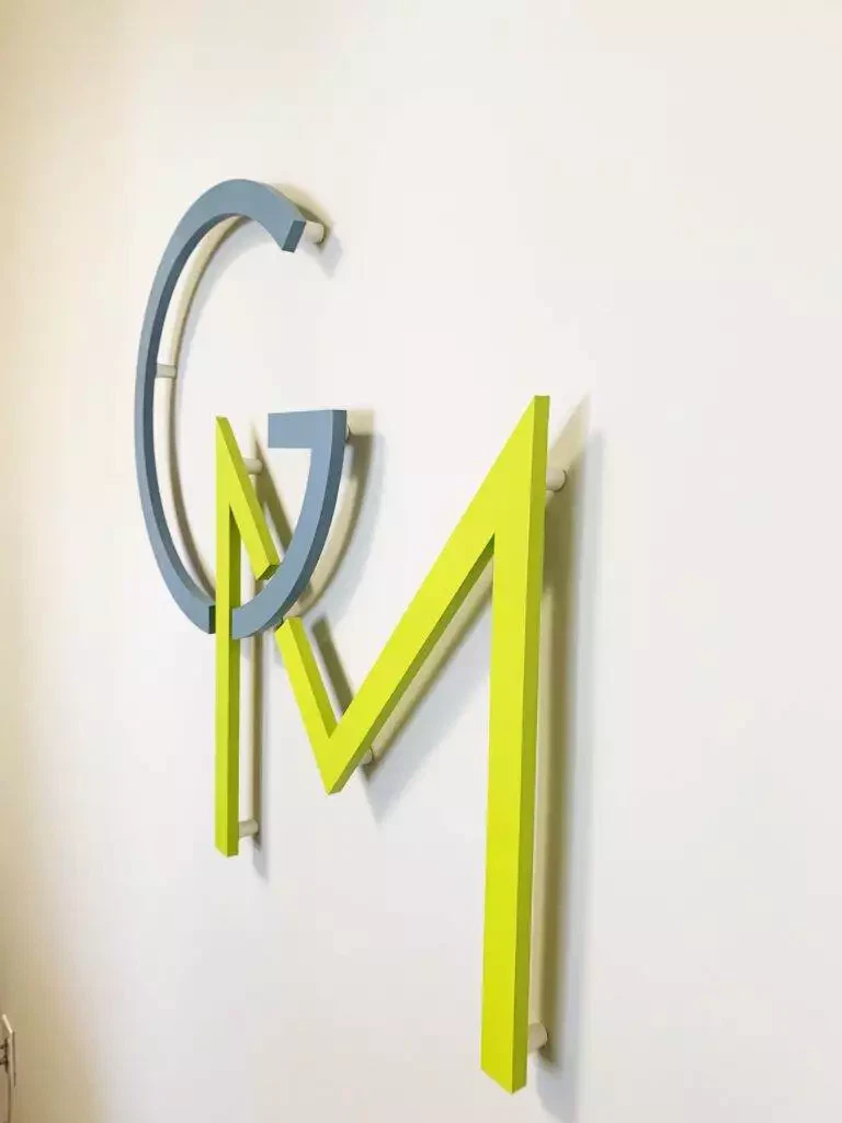 12 Acrylic With Raised Stud Mounted Finish