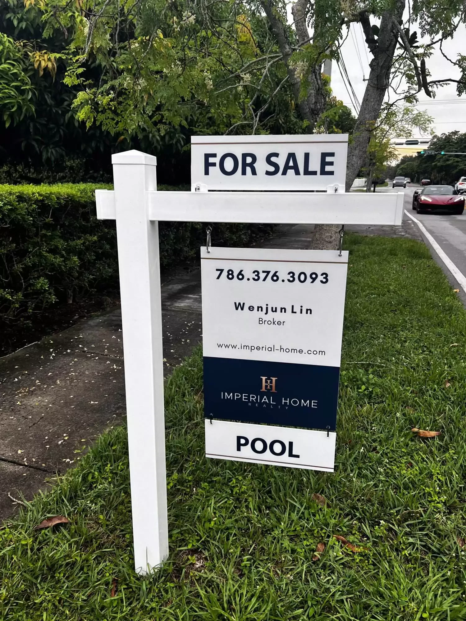 Home Page Real Estate Sign Post Services Miami 4 Scaled