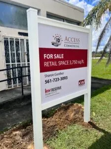 Real-Estate-Sign-Post-For-Commercial-Properties