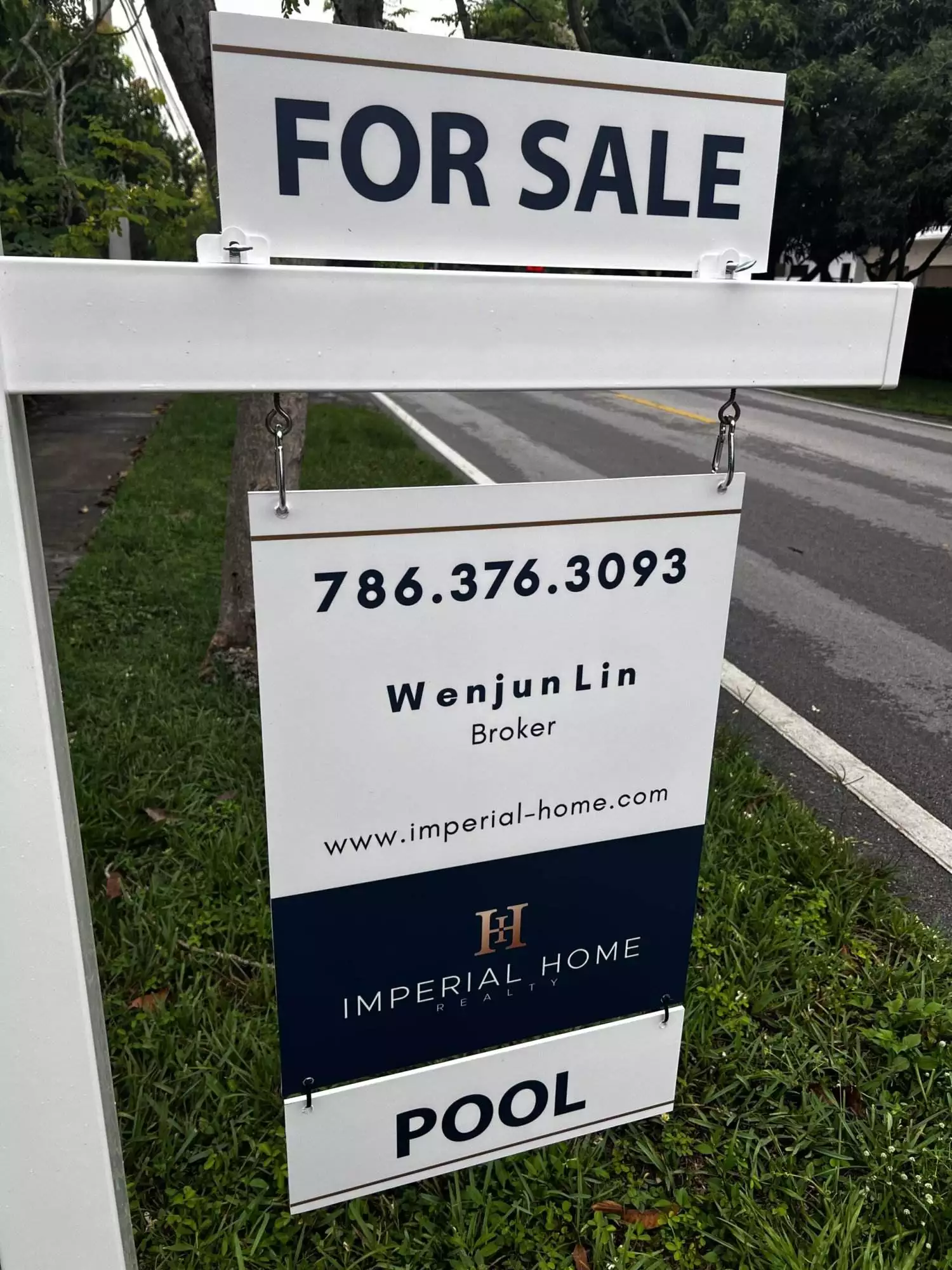 Real Estate Sign Post Systems