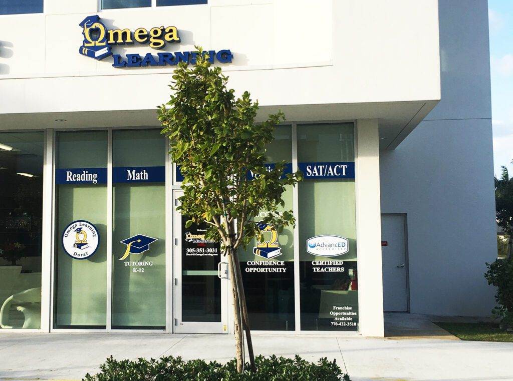Custom Window Graphics And Decals Custom Window Graphics And Vinyl Decals (14)